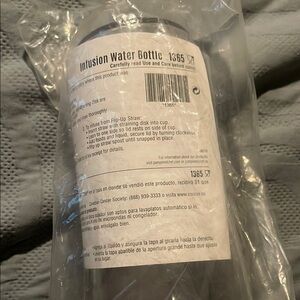 The Pampered Chef Infusion Water Bottle - #1365
